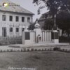 Abertamy - pomník obětem 1. světové války | nový pomník obětem 1. světové války před obecní školou na náměstí v Abertamech v roce 1938