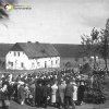 Ryžovna - pomník obětem 1. světové války | slavnostní odhalení pomníku obětem 1. světové války před kostelem sv. Václava v Ryžovně dne 20. července 1930