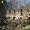 Sovolusky - Rohrerův mlýn | jižní vstupní průčelí hlavní obytné budovy zaniklého Rohrerova mlýna u Sovolusk - březen 2017