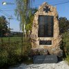 Staré Sedlo - pomník obětem 1. světové války | přední strana pomníku obětem 1. světové války ve Starém Sedle - říjen 2013