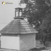 Jesínky (Gessing) | obecní kaple sv. Jana Nepomuckého na návsi v Jesínkách v době před rokem 1945