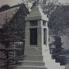 Kfely - pomník obětem 1. světové války | pomník obětem 1. světové války na historické pohlednici z doby před rokem 1945