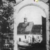 Doupov - kostel sv. Wolfganga | vstup na hřbitov před rokem 1945