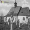Doupov - kostel sv. Wolfganga | hřbitovní kostel sv. Wolfganga v Doupově od jihovýchodu na historickém snímku z doby před rokem 1945
