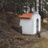 Polom - kaple sv. Josefa | obnovená kaple sv. Josefa od severozápadu při polní cestě ze vsi Polom do Skoků - březen 2017