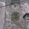 Srní - kostel | zazděné okénko na věži kostela - říjen 2009