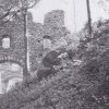 Andělská Hora - hrad Andělská Hora (Engelsburg) | pozůstatky druhé hradní brány na fotografii z roku 1933