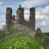 Andělská Hora - hrad Andělská Hora (Engelsburg) | pozůstatky obytné věže hradu (donjonu) - květen 2012