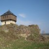 Bochov - hrad Hartenštejn | pozůstatky východní věže od jihovýchodu - duben 2013