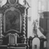 Kozlov - kostel Nanebevzetí Panny Marie | hlavní barokní oltář kostela ve 2. polovině 20. století