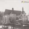 Žlutice - kostel sv. Petra a Pavla | severní průčelí farního kostela sv. Petra a Pavla od severovýchodu v zimě roku 1989, zdroj: archiv Muzea Karlovy Vary