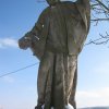 Štědrá - socha sv. Františka Xaverského | zchátralá vrcholová plastika světce - leden 2010