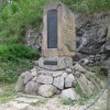 Lučiny - pomník obětem 1. světové války | zchátralý pomník padlým v Lučinách - květen 2010