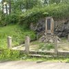 Lučiny - pomník obětem 1. světové války | zchátralý pomník obětem 1. světové války v Lučinách - květen 2014