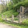 Lučiny - pomník obětem 1. světové války | zchátralý pomník obětem 1. světové války v Lučinách - květen 2014