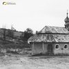 Sovolusky - kaple sv. Jakuba | zchátralá obecní kaple na návsi uprostřed vsi Sovolusky od severozápadu v roce 1963