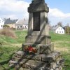 Radyně - pomník obětem 1. světové války | zachovalý pomník padlým v Radyni - duben 2013