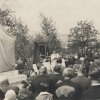 Doubí - pomník obětem 1. světové války | polní mše sedleckého faráře Rudolfa Hackera při odhalení pomníku v neděli 8. června 1930