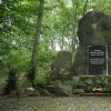 Stará Role - pomník obětem 1. světové války | přední pohledová strana pomníku obětem 1. světové války ve Staré Roli - červenec 2017