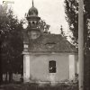 Velký Hlavákov - kaple sv. Jana Nepomuckého | zchátralá kaple sv. Jana Nepomuckého v roce 1968