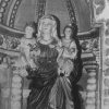 Luka - kaple sv. Anny | socha sv. Anny Samotřetí z hlavního oltáře v době před rokem 1987