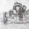 Řednice - pomník obětem 1. světové války | pomník obětem 1. světové války na návsi uprostřed vsi Řednice na snímku z doby před rokem 1945