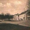 Doupov (Duppau) | náměstí s farním kostelem v Doupově patrně roku 1925