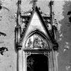 Horní Hrad - kaple sv. Michaela Archanděla | poškozený portál kaple v roce 1966