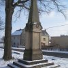 Otročín - pomník obětem 1. světové války | zchátralý pomník padlým v Otročíně - únor 2011