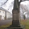 Otročín - pomník obětem 1. světové války | zchátralý pomník padlým v Otročíně - listopad 2010