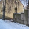 Bečov nad Teplou - pomník obětem 1. světové války | zadní strana bývalého pomníku obětem 1. světové války na náměstí v Bečově nad Teplou - únor 2011