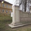 Bečov nad Teplou - pomník obětem 1. světové války | obnovený pomník obětem 1. světové války na náměstí v Bečově nad Teplou po celkové rekonstrukci - březen 2016