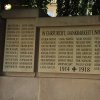 Bečov nad Teplou - pomník obětem 1. světové války | repliky původní nápisových desek se soupisem jmen padlých občenů města Bečov nad Teplou - červen 2017