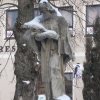 Toužim - sloup se sochou Panny Marie (Madona) | socha sv. Jana Nepomuckého - únor 2011
