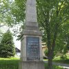 Močidlec - pomník obětem 1. světové války | přední strana pomníku - květen 2017