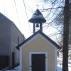 Nové Kounice - kaple (zvonička) | vstupní průčelí kaple - únor 2011