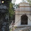 Lachovice - kaple Panny Marie | vstupní východní průčelí kaple Panny Marie u Lachovic během rekonstrukce - září 2016