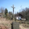 Horní Tašovice - pomník obětem 1. světové války | zachovalá deska u kříže Glosa-kreuz - březen 2011