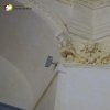Ostrov - kaple sv. Anny | detail plastické výzdoby interiéru obnovené pohřební kaple sv. Anny s hlavicí pilířů - červen 2019