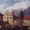 Ostrov - kostel Zvěstování Panny Marie | zdevastovaný bývalý klášterní areál v Ostrově - březen 2001