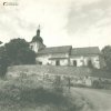 Nahořečice - kostel sv. Václava | jižní průčelí zchátralého kostela sv. Václava v Nahořečicích na snímku z roku 1970