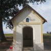 Hřivínov - kaple Nanebevzetí Panny Marie | vstupní průčelí obnovené kaple - říjen 2012