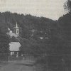 Radošov - kaple | kaple před rokem 1945, v pozadí kostel sv. Václava
