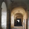 Ostrov - piaristický klášter | klášterní chodba počátkem 21. století