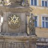 Karlovy Vary - sloup se sousoším Nejsvětější Trojice | sochy sv. Vojtěcha a sv. Augustina - březen 2011