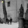 Kozlov - sousoší Nejsvětější Trojice | sousoší Nejsvětější Trojice v Kozlově na historické fotografii - leden 1914