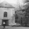 Mariánská - kostel sv. Františka | severní průčelí klášterního kostela sv. Františka v roce 1963