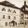 Karlovy Vary - stará radnice | budova radnice na fotografii z doby před rokem 1875