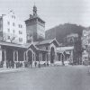 Karlovy Vary - Tržní kolonáda | dřevěná Tržní kolonáda na fotografii z doby před rokem 1918