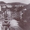 Karlovy Vary - Tržní kolonáda | Tržiště po demolici staré radnice a domu Bílý orel s lékárnou těsně před výstavbou nové Tržní kolonády v roce 1882
